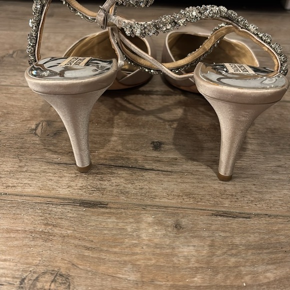 Jewel Badgley Mischka champagne kitten heel size 11 - Picture 5 of 7